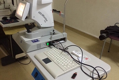 Ophthalmic Optical Biomimeter